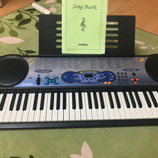 電子ピアノ CASIO lk-36 キーボード　電子鍵盤　カシオ