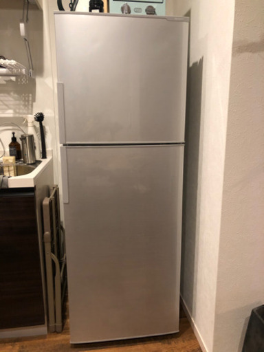 値下げしました！シャープ　ノンフロン冷凍冷蔵庫　2017年製 225L 2〜3人用　SJ-D23B-S