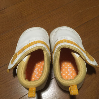 13.0cmベビーシューズpigeonファーストシューズ白の画像
