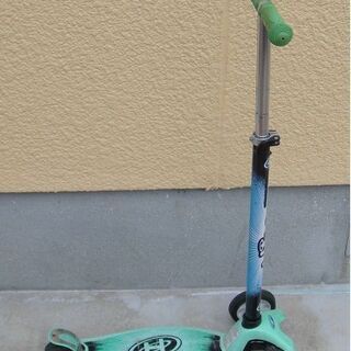 美品　キックスクーター キックボード 3輪キックボード