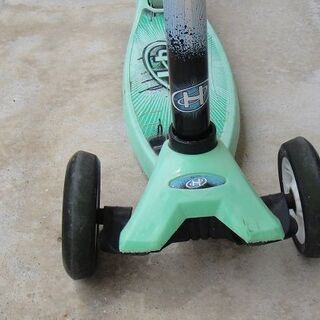美品　キックスクーター キックボード 3輪キックボードの画像