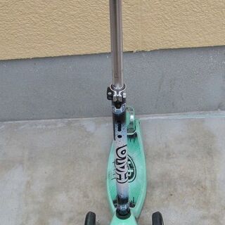 美品　キックスクーター キックボード 3輪キックボードの画像