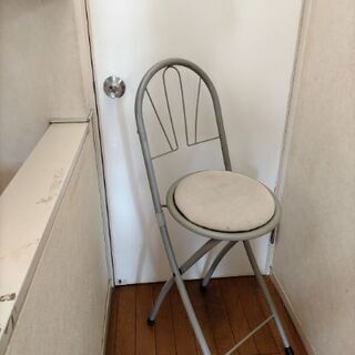 スツールの画像