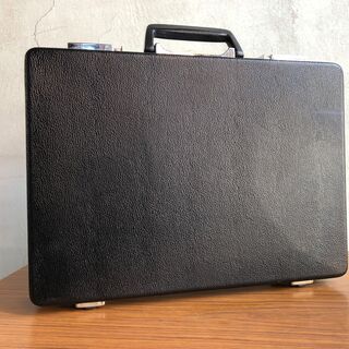 アタッシュケース 傷あり 鍵2本付きの画像