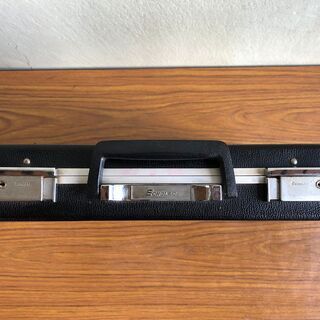 アタッシュケース 傷あり 鍵2本付きの画像