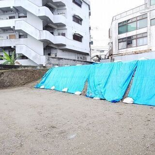 学校近く、商業施設充実の生活しやすい地域♪【神森小まで徒歩２分、...