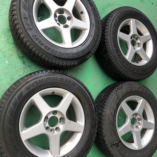 スタットレスタイヤ　215/70R16 ホイール付　4本