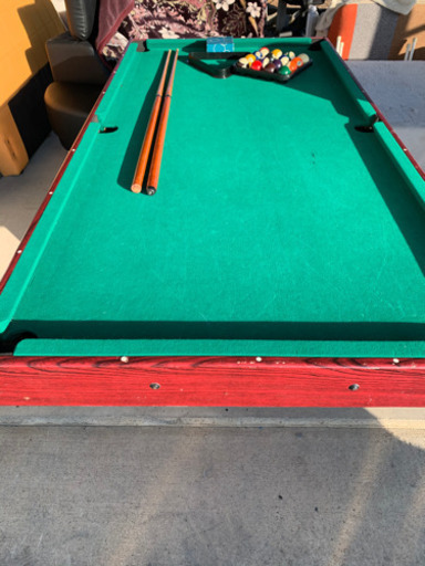 ビリヤード台　キュー　ボールもセット