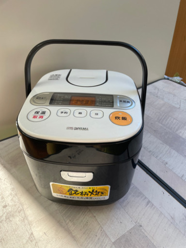 アイリスオーヤマ　炊飯器　美品