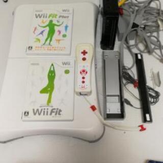 【譲り先が決まりました】wii本体一式、wiifit、wiifi...
