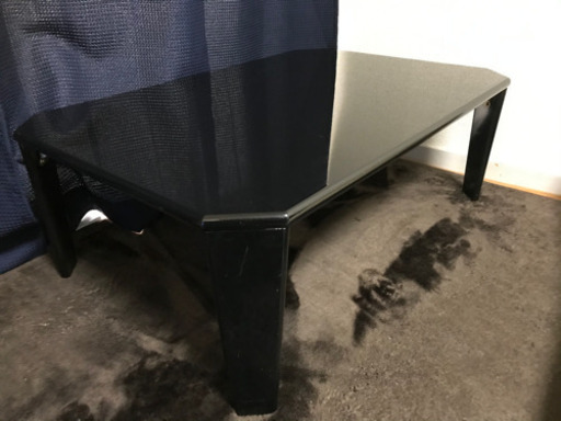 テーブル　鏡面仕上げ
