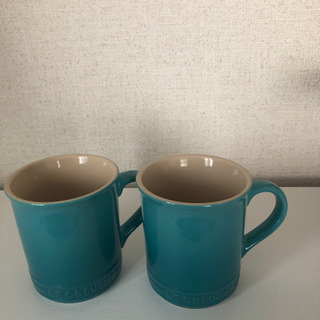 ルクルーゼ　ペアカップ
