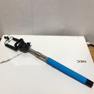 226、自撮り棒   Selfie Stick