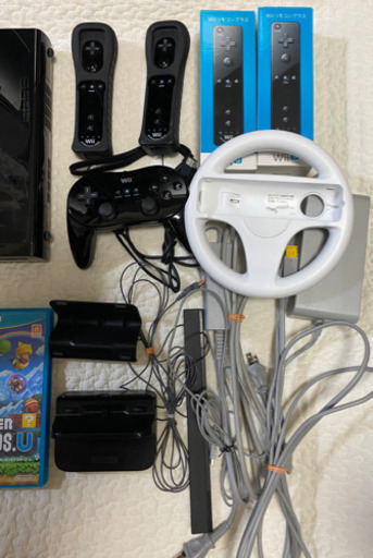 お取引中　Wii U 本体　黒　ソフト4本セット