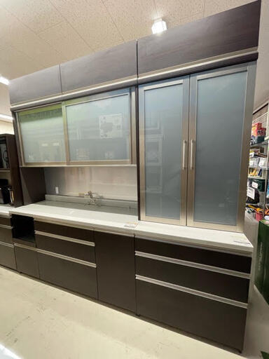 GM251　食器棚　キッチンボード　パモウナ　パモウナ食器棚　幅240　奥50　高さ235　台収納　収納家具　収納　棚　キッチン家具　キッチン収納　食器収納　レンジ台　キッチン用品　ブラウン　高級感　重厚感　幅160　幅80　リサイクルショップ　ケイラック朝霞田島店　朝霞　志木　和光　新座　入間　富士見　ふじみ野　さいたま市　練馬　板橋　東久留米　三芳　戸田　蕨　所沢　川口　清瀬