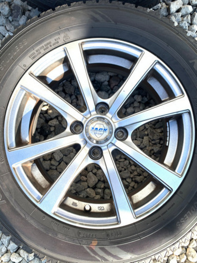 送料込み❗️バリ溝❗ スタッドレス&アルミホイール4本セット 185/65R15‼️