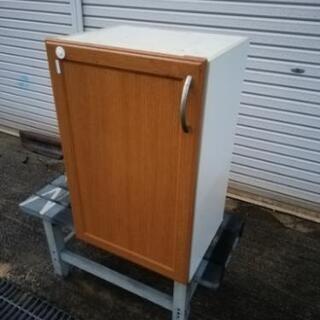 キッチン吊り戸棚
