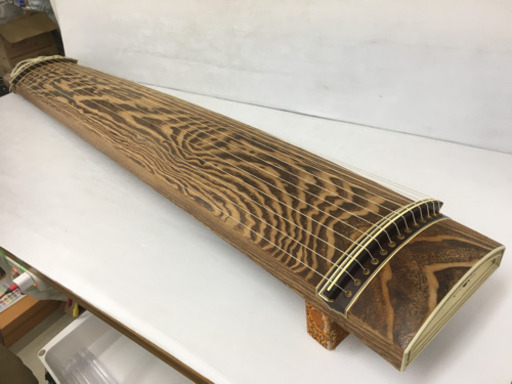 【高級仕様！】◆和琴◆13弦琴 和楽器 綾杉彫 くり甲 金工龍舌蒔絵 ケース付