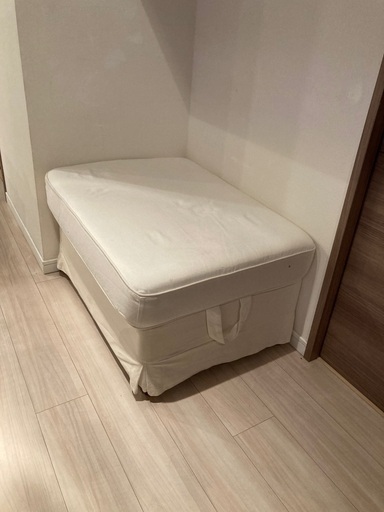 オットマン IKEA