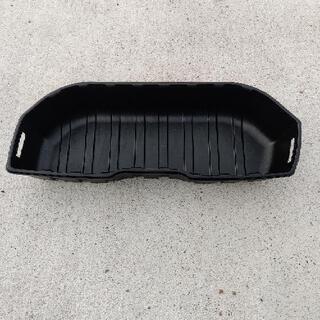 セレナ　ラゲッジアンダーボックストレイ