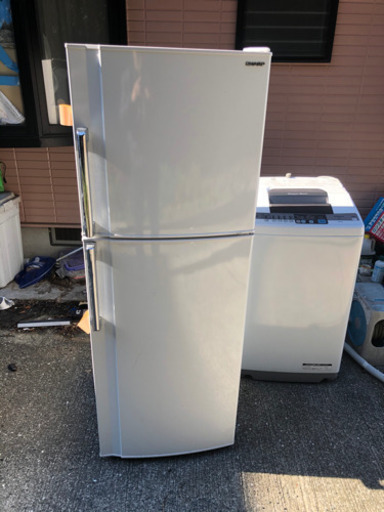 シャープ　2009年製　SJ-23R-W
