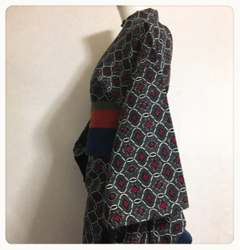 アンティーク着物 アジアン和エスニック 黒系 花柄 和服
