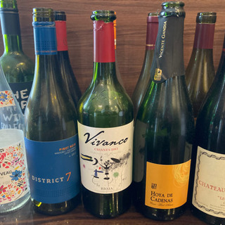 [空]ワイン・シャンパン・日本酒ビンの画像