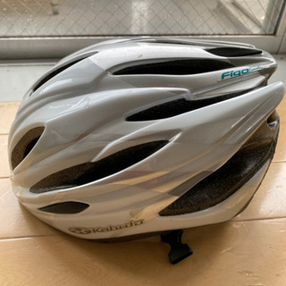 さらに値下げKabuto自転車ヘルメット（レディースまたは子供）の画像