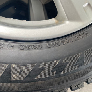 SUV スタッドレスタイヤ　の画像