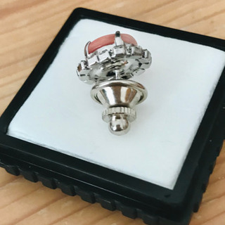 ピンバッジかブローチの画像