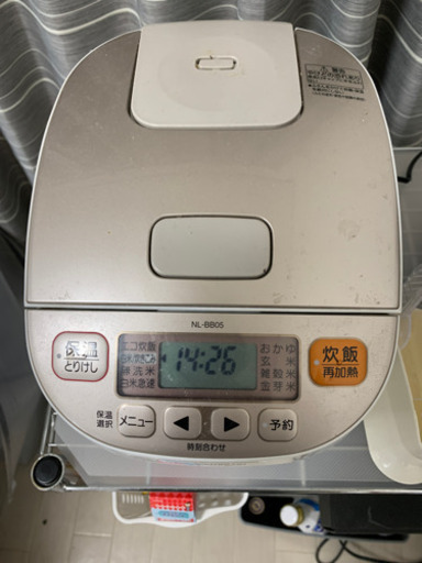 象印　炊飯器