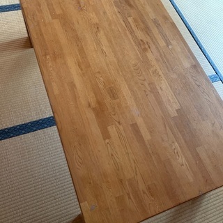 テーブル