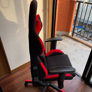 ゲーミングチェア　dxracerの画像
