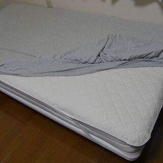 【値下げしました】使用期間１年以下シングルベッド　【新品】Nウォ...