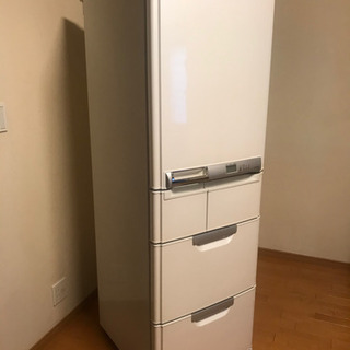 無料で明日引き渡し限定！MITSUBISI冷蔵庫たっぷり収容40...