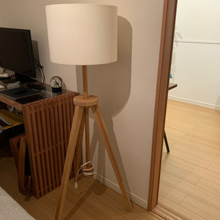 IKEA フロアランプ ラウテルス hue付