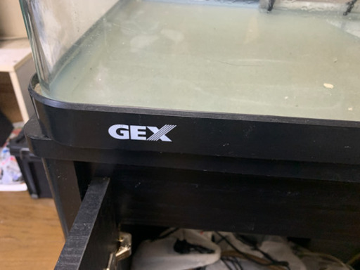 GEX ガラス水槽セット　台付き　手前フレーム無し！