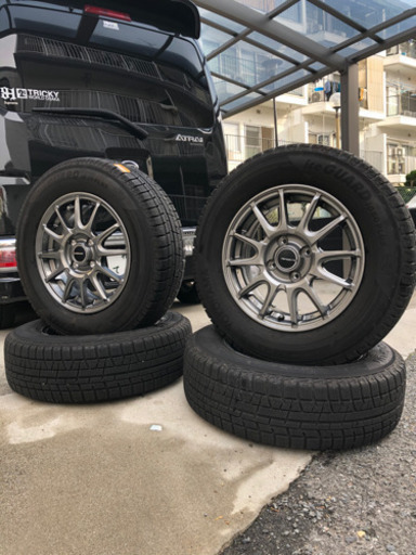 アルミホイール付きスタッドレスタイヤ