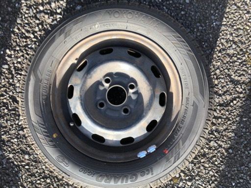 【値下げ】¥30000→¥19900スタッドレスタイヤ４本セット　165/65R/13  ヨコハマ　ホイール付
