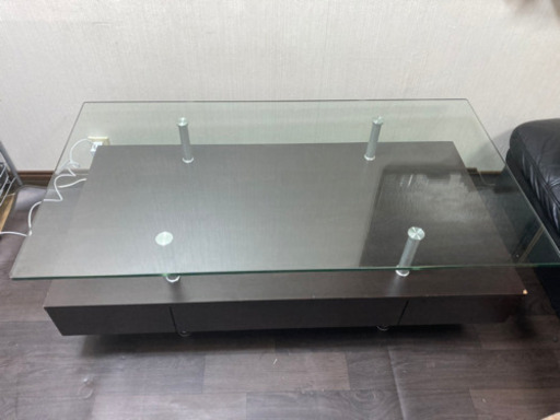 ガラステーブル