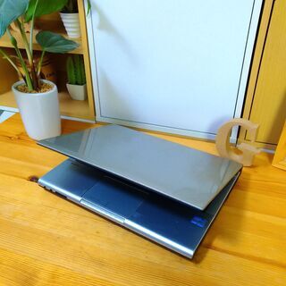 corei5でSSD搭載、メモリ12Gの超高性能NEC☆　12.1インチのコンパクト軽量で持ち運び便利♪　オシャレな光沢シルバー♪　　最新Windows10　64Bit！　　高速PC★　NEC　VersaPro　　　高級感　　ノートパソコン　無線LAN　Wi-Fi対応 　