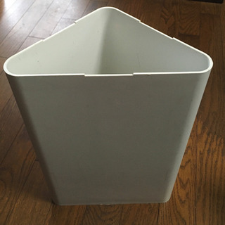 コーナー型ダストボックス