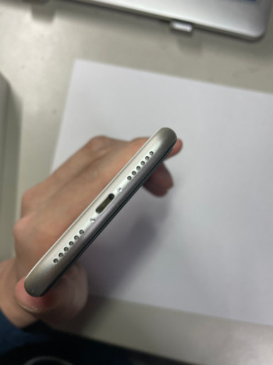 iPhone 11 ホワイト 64 GB SIMフリー