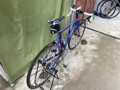 トレック5200フルカーボン　ホイール、ヘルメットほか付けます