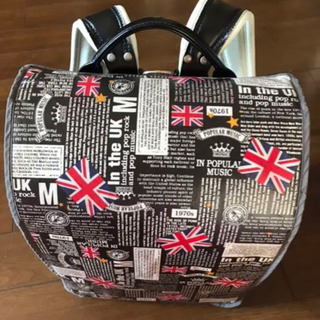 お取引が無ければ処分します。ランドセル　カッコいいイギリス国旗　カバー付き　黒　ステッチ赤の画像