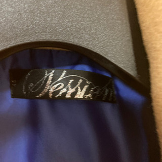 【メンズ】シルエットが綺麗に見えるキャメルのPコートの画像