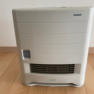イワタニ　マイナスイオン加湿　電気ヒーター