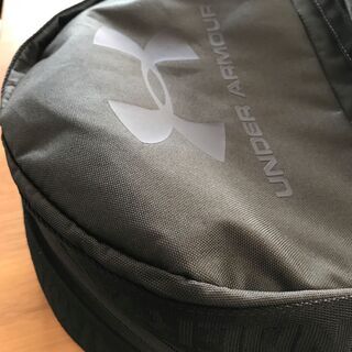 【未使用】 UNDER ARMOUR アンダーアーマー　帽子とバックパックの画像
