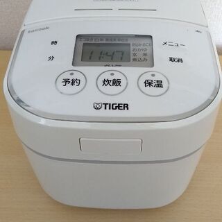 ！！取引決定！！11日16時頃☆美品TIGER 3合炊き 炊飯器...