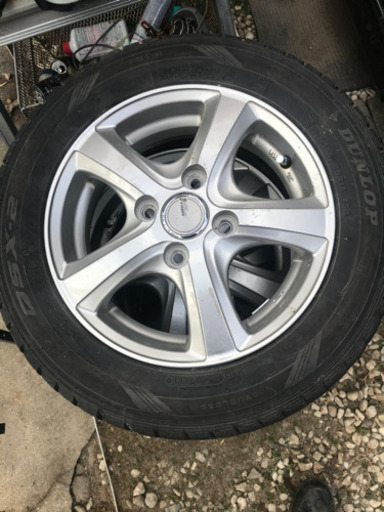 スタッドレスタイヤ　１３インチ　軽用